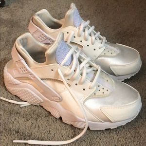 Nike Shoes - Nike Huraches! Nike Shoes - Nike Huraches!